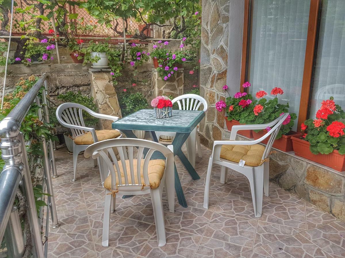 Guest House Byki Sveti Vlas Buitenkant foto